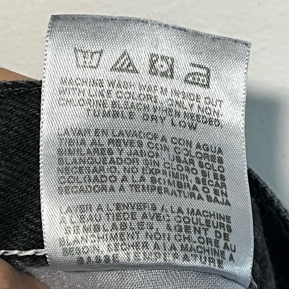 Wrangler Authentic Jeans – Black Denim, Comfort Fit, Size 42x32 - Picture 4 of 11